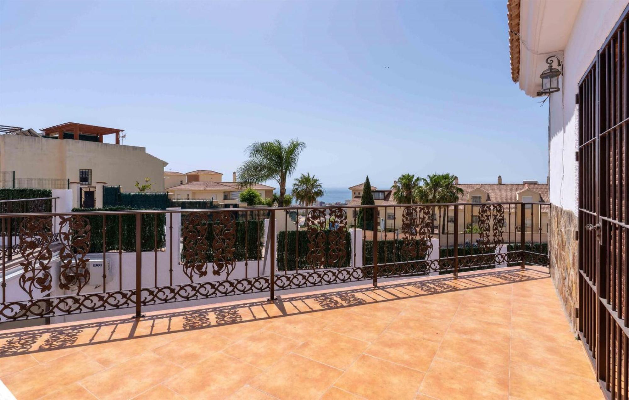 Lovely Home In Benalmadena With Kitchen Exteriör bild