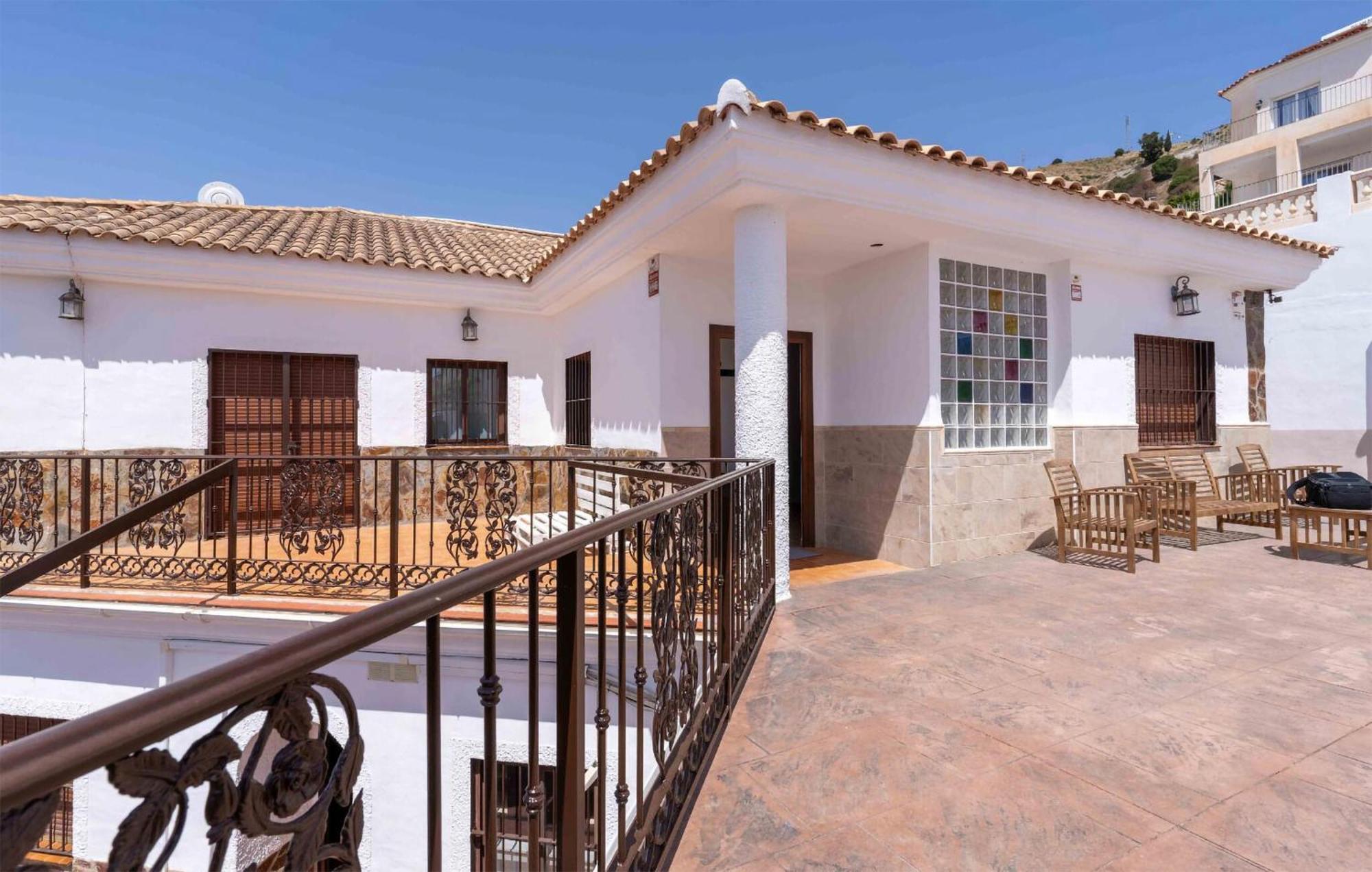 Lovely Home In Benalmadena With Kitchen Exteriör bild