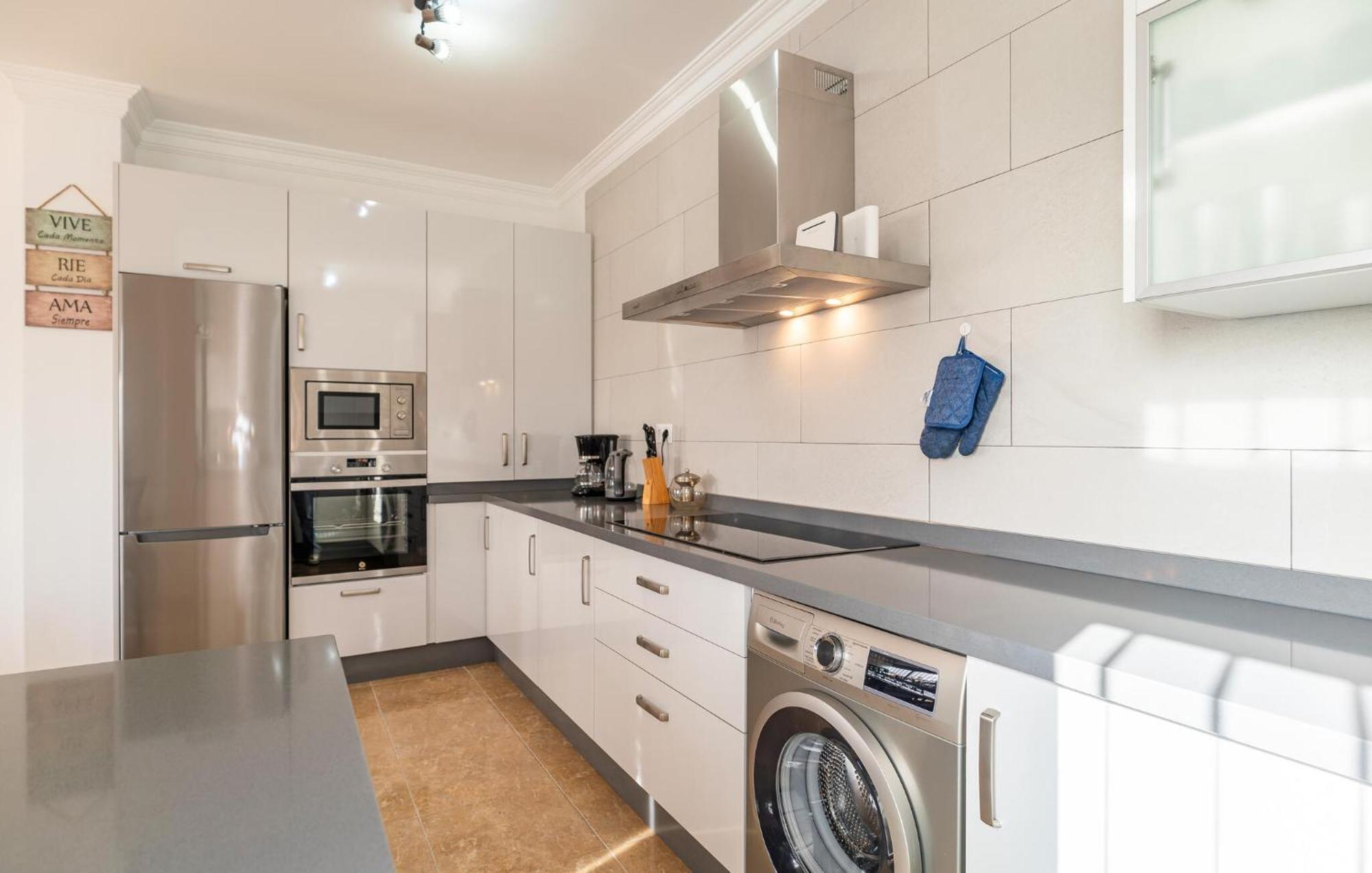 Lovely Home In Benalmadena With Kitchen Exteriör bild