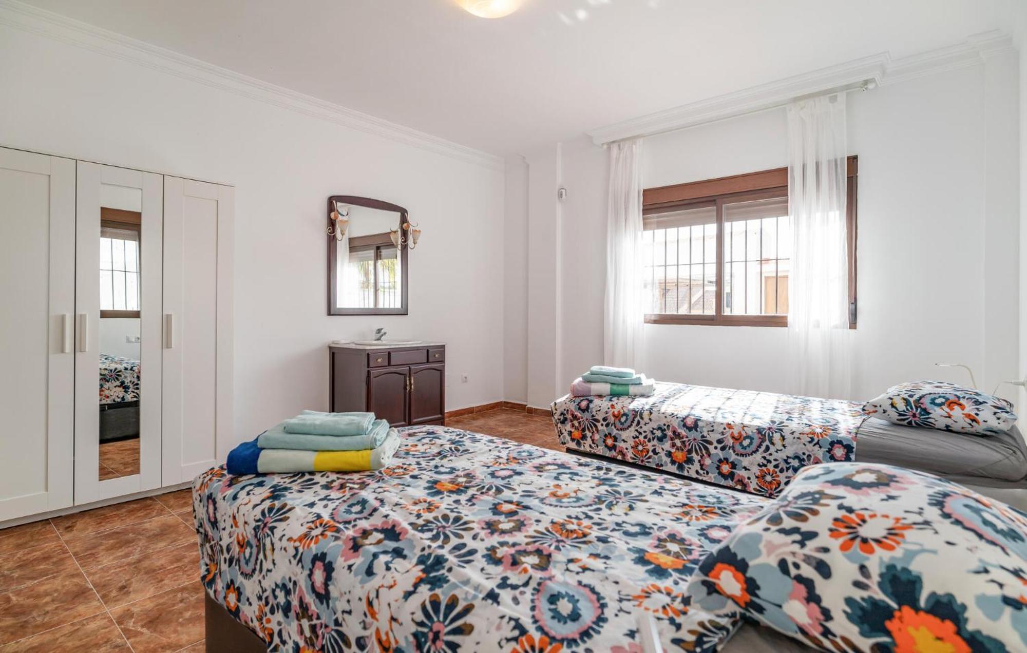 Lovely Home In Benalmadena With Kitchen Exteriör bild